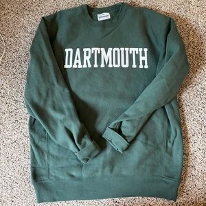 Dartmouth forest green crewneck! Woman’s size L